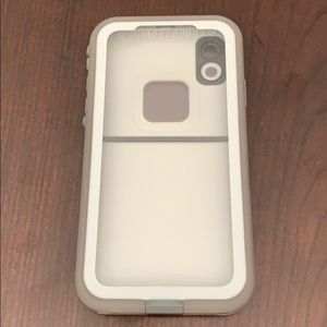 iPhone XR Lifeproof Fré Case